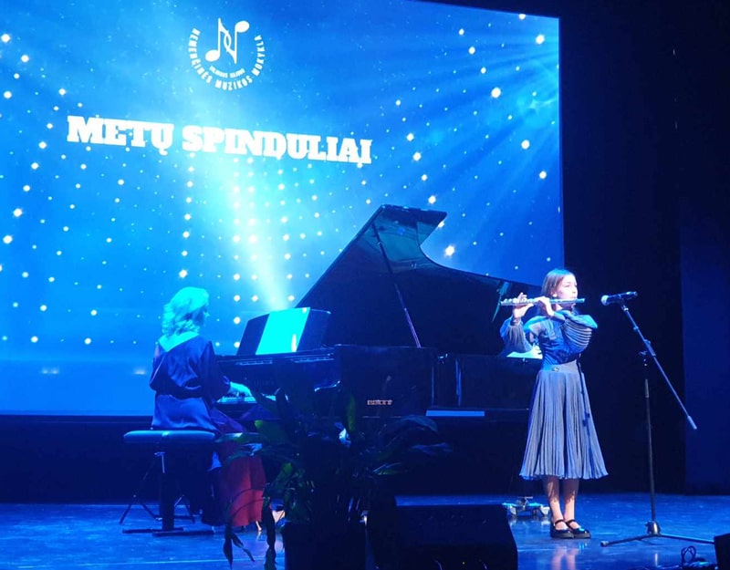metų spinduliai